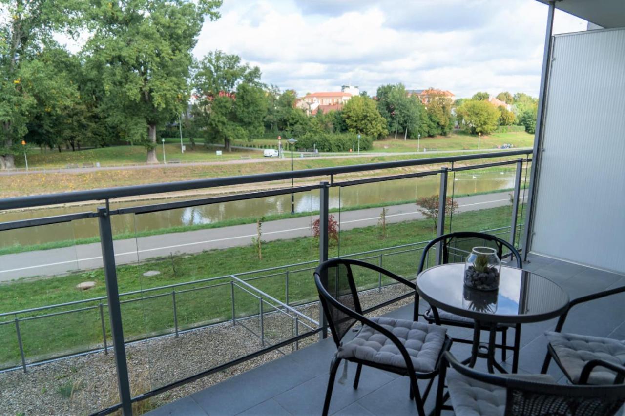 Capital Towers - Apartament Green Z Widokiem Na Rzeke Rzeszów Exterior foto